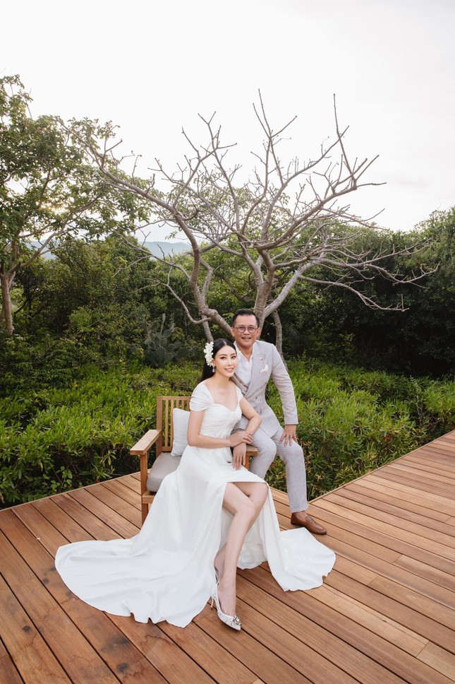 Sau 15 năm bên nhau, hôn nhân hạnh phúc và viên mãn của Hoa hậu Hà Kiều Anh khiến nhiều người ngưỡng mộ.