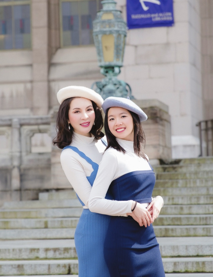 Có sự nghiệp thành công, xây dựng hình ảnh của một nghệ sĩ tài năng và là doanh nhân trong lĩnh vực làm đẹp, nhưng chuyện tình cảm của MC lại khá trắc trở. Sau lần đổ vỡ hôn nhân đầu và có cô con gái Alex, Thanh Mai kín tiếng hơn trong đời tư, dành thời gian để hoạt động nghệ thuật cũng như các công việc cộng đồng. 