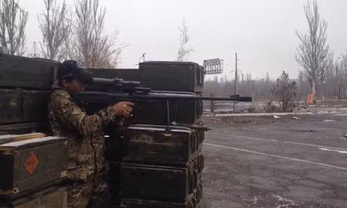 Chiến binh quân ly khai miền đông bắn thử KSVK.