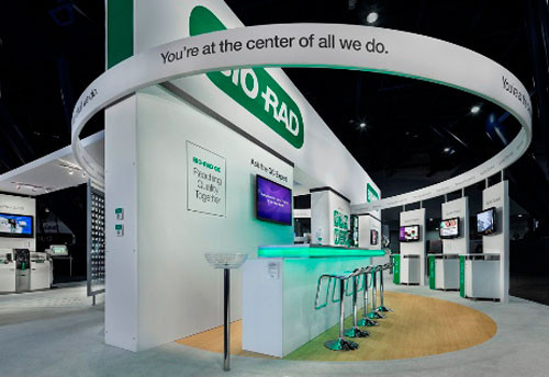 2. Bộ Y tế đề nghị xác minh tin Bio-Rad hối lộ 2,2 triệu đô. Những ngày đầu tháng 11, báo chí thế giới và trong nước xôn xao trước thông tin Công ty Bio-Rad Laboratories Inc của Mỹ bị cáo buộc giả mạo chứng từ để che giấu các khoản thanh toán và đã trả 7,5 triệu USD tiền hối lộ cho các quan chức tại ba quốc gia: Nga (4,6 triệu USD), Thái Lan (hơn 700 ngàn USD) và Việt Nam (2,2 triệu USD) trong nhiều năm để giành hợp đồng. Tại Việt Nam, một nhân viên kinh doanh của Bio-Rad đã được ủy quyền chi tiền hối lộ cho các quan chức, trong đó có cả khoản chi cho một đơn vị trung gian.