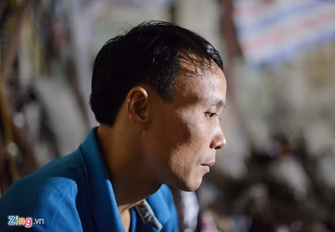 Ngày Hoàn đoạt giải HCV Olympic Toán quốc tế, anh Hòa và chị Thạch không hề hay biết vì ở lều trại không có tivi. Mãi về sau, khi đơn vị đưa em đi thi báo với gia đình mới biết tin.