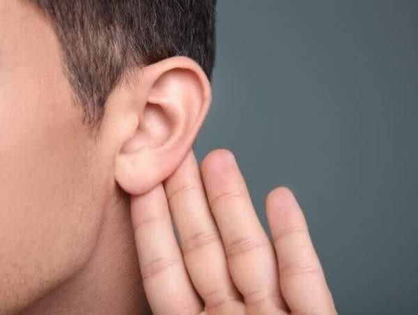 Một cách đơn giản để nhận biết tướng tai dày dặn là khi sờ vào, tai hoặc dái tai phải dày, chắc nịch, tròn và có thịt mới. Chủ nhân của kiểu tai này luôn gặp may mắn về tài vận, đặc biệt là may mắn ở những khoản ngoài luồng, ngoài công việc chính.