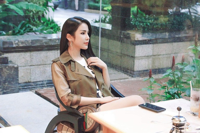 Diệp Lâm Anh gọi một nam shipper là 'đầu gấu' - Hình 3 Diep Lam Anh goi mot nam shipper la 'dau gau'-Hinh-3