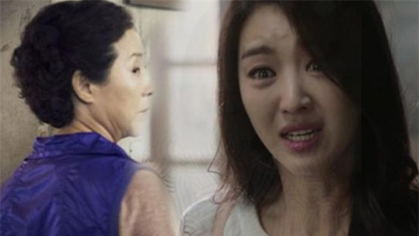 Ném mấy đồng bạc vào mặt dâu đuổi đi, giờ mẹ chồng lại quỳ gối xin tiền ảnh 1 Ném mấy đồng bạc vào mặt dâu đuổi đi, giờ mẹ chồng lại quỳ gối xin tiền ảnh 1