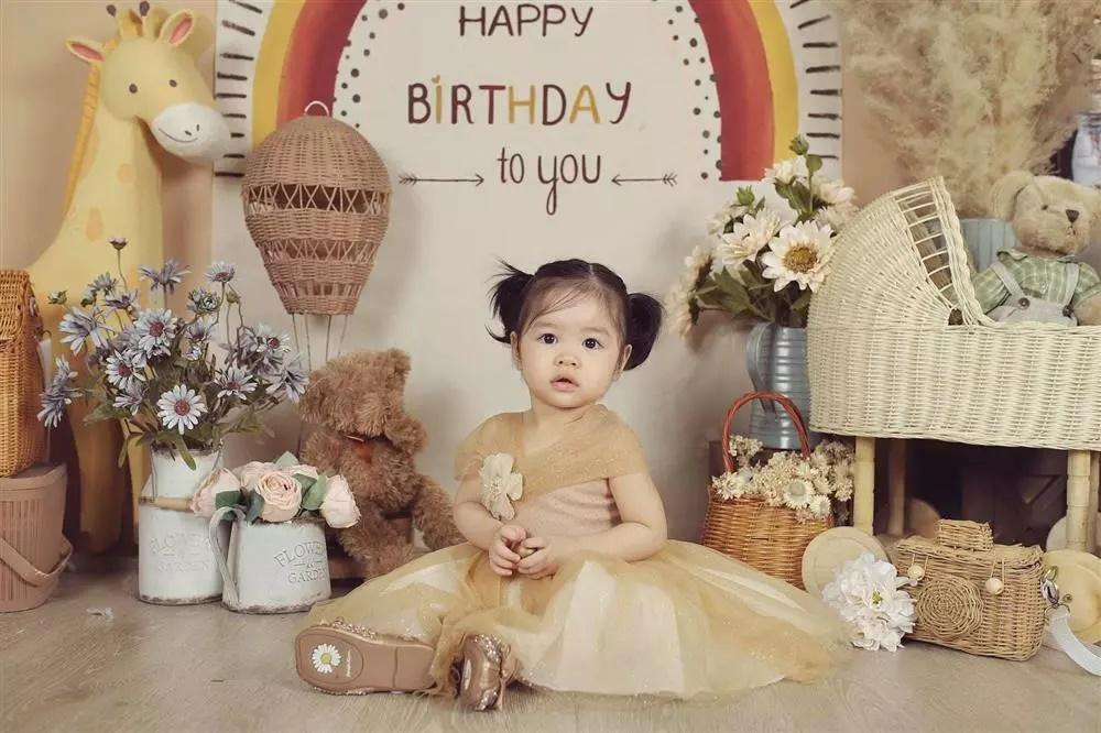 Ban gai bi an cua Tran Bao Son khoe buc anh cho thay ro do giau-Hinh-6