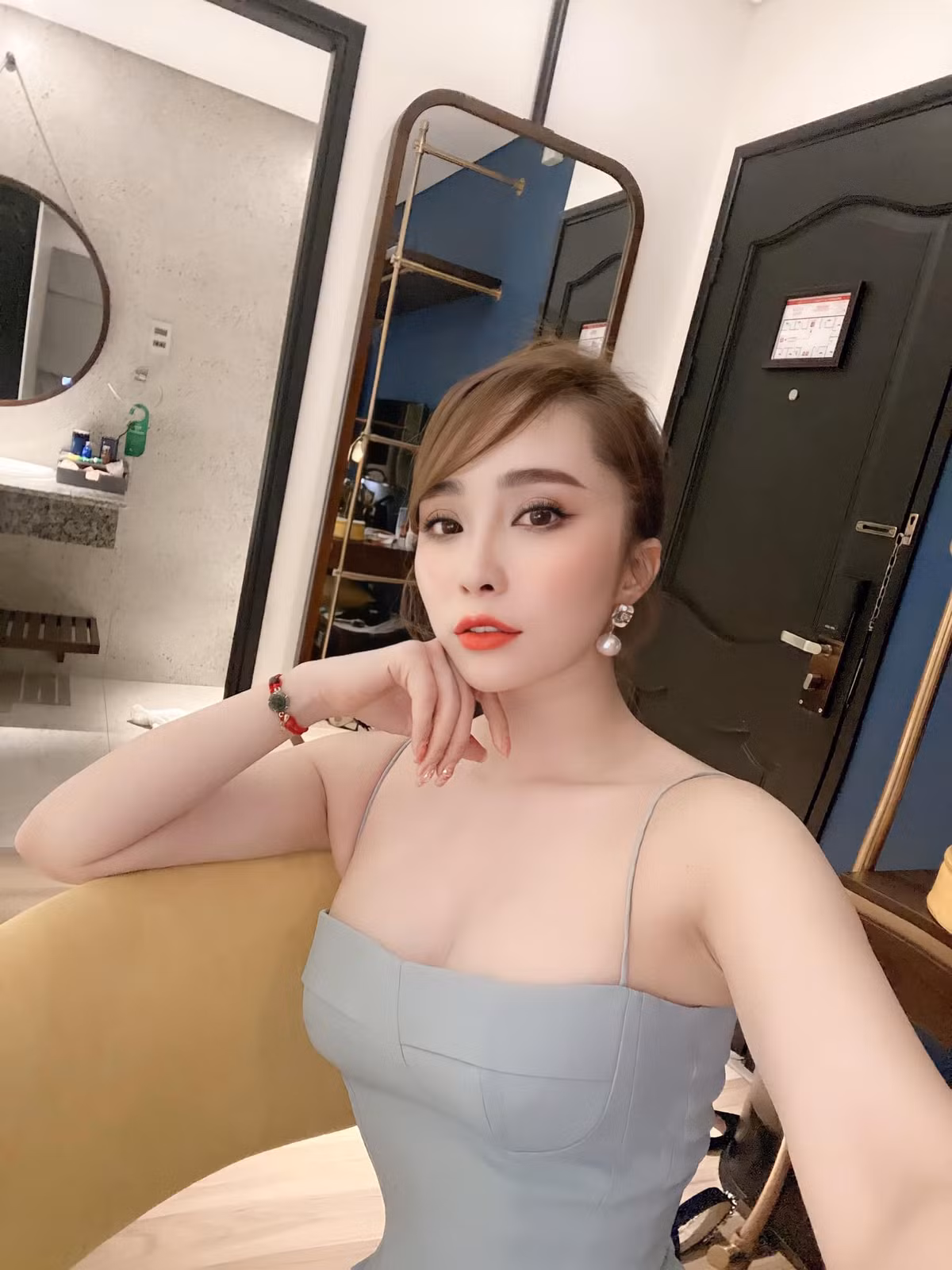 Ca sau chua Quynh Nga thay doi mot diem, nhan sac lap tuc bung sang-Hinh-2