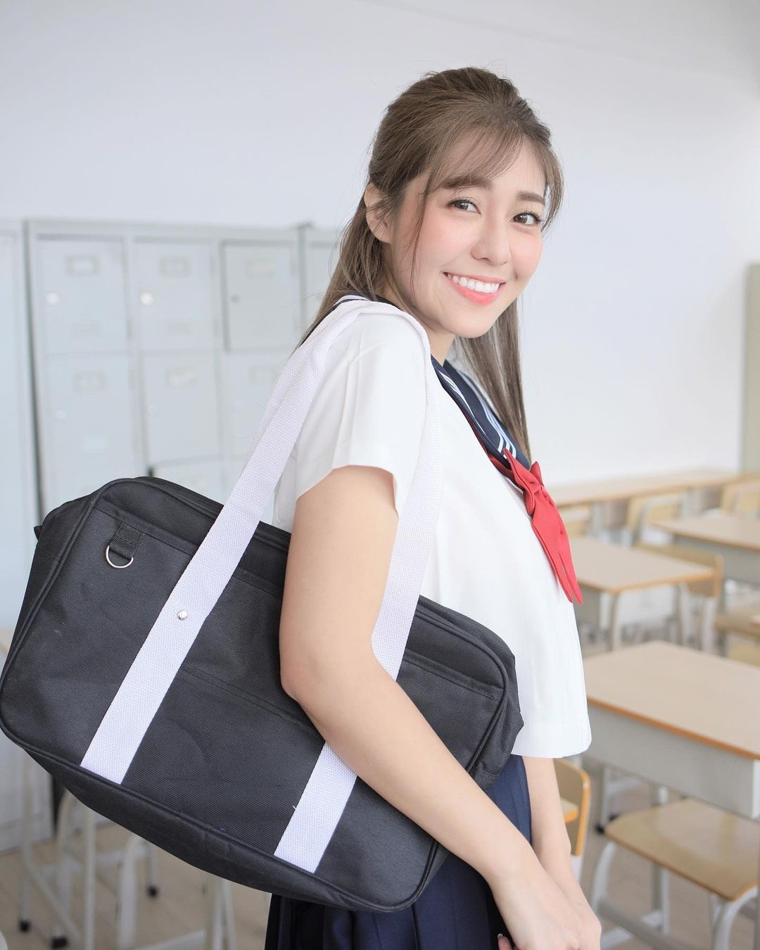 Sau 6 năm khởi nghiệp, Trương Gia Hân có vai diễn đầu tiên. Người đẹp từng diễn xuất trong phim You Are The One (2020) và IT Dog (2022). Cô đóng vai phụ trong hai tác phẩm nói trên.