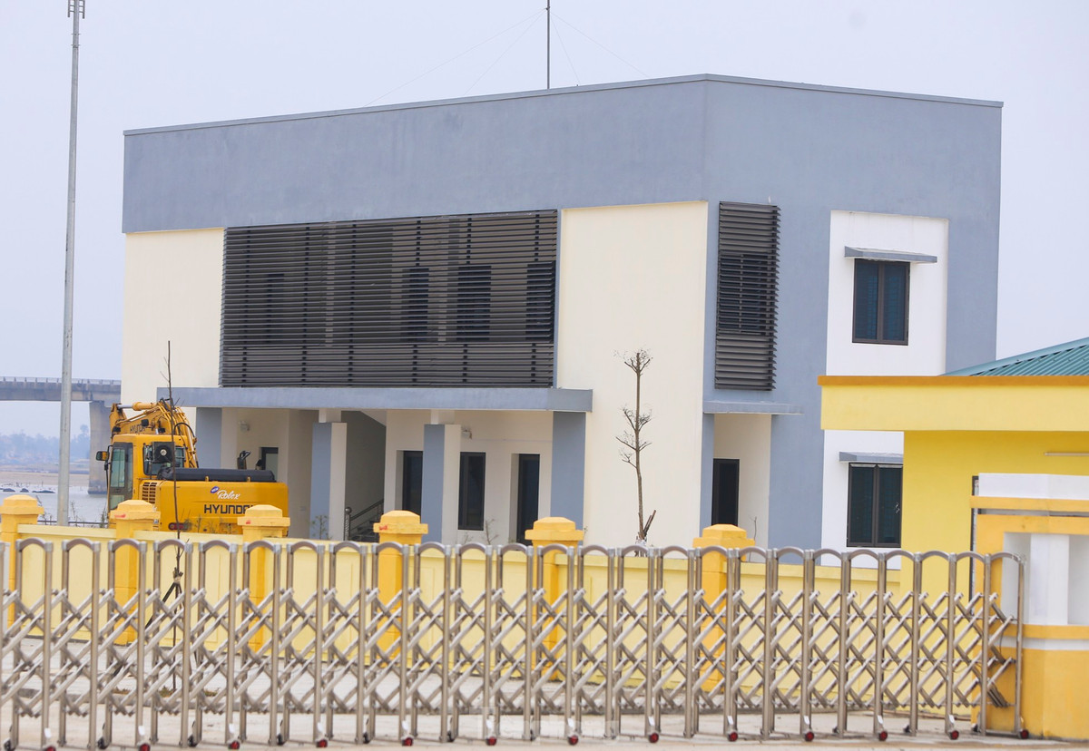 Khu nhà điều hành đã hoàn thiện, chờ ngày bàn giao, đưa vào sử dụng.