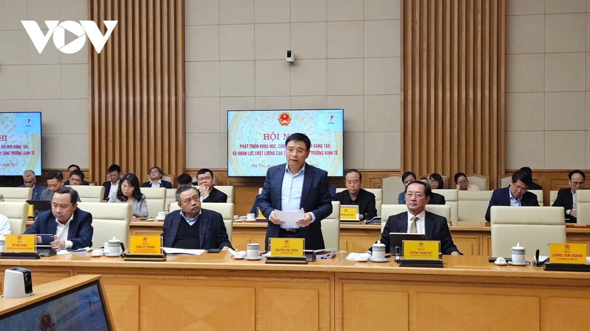 Thủ tướng: Thay đổi mục tiêu tăng trưởng tập trung vào phát triển KHCN - Hình 3 Thu tuong: Thay doi muc tieu tang truong tap trung vao phat trien KHCN-Hinh-3