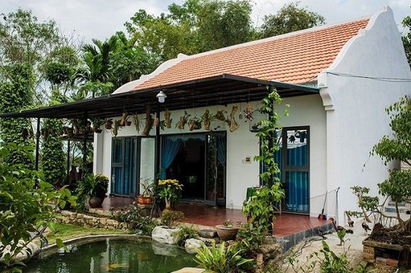  Cây cối trong nhà và xung quanh đâm chồi nảy lộc. Khi tài vận của một người hoặc một gia đình không tốt, cảnh vật quanh nhà sẽ hoang tàn, tiêu điều, cây cối héo úa, chim chóc bỏ đi, con vật nuôi trong gia đình cũng ốm yếu.