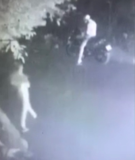 Phòng CSHS cung cấp thông tin về đối tượng tên Tô Xuân Hải (SN 1988; có 2 tiền án về tội trộm cắp) và Đinh Văn Hạnh (cùng ngụ xã Gia Phú, huyện Gia Viễn; có 6 tiền án, tiền sự về trộm cắp). Hai tên này có những bất minh, đáng ngờ, nhiều đặc điểm giống đối tượng qua rà soát từ hệ thống camera.