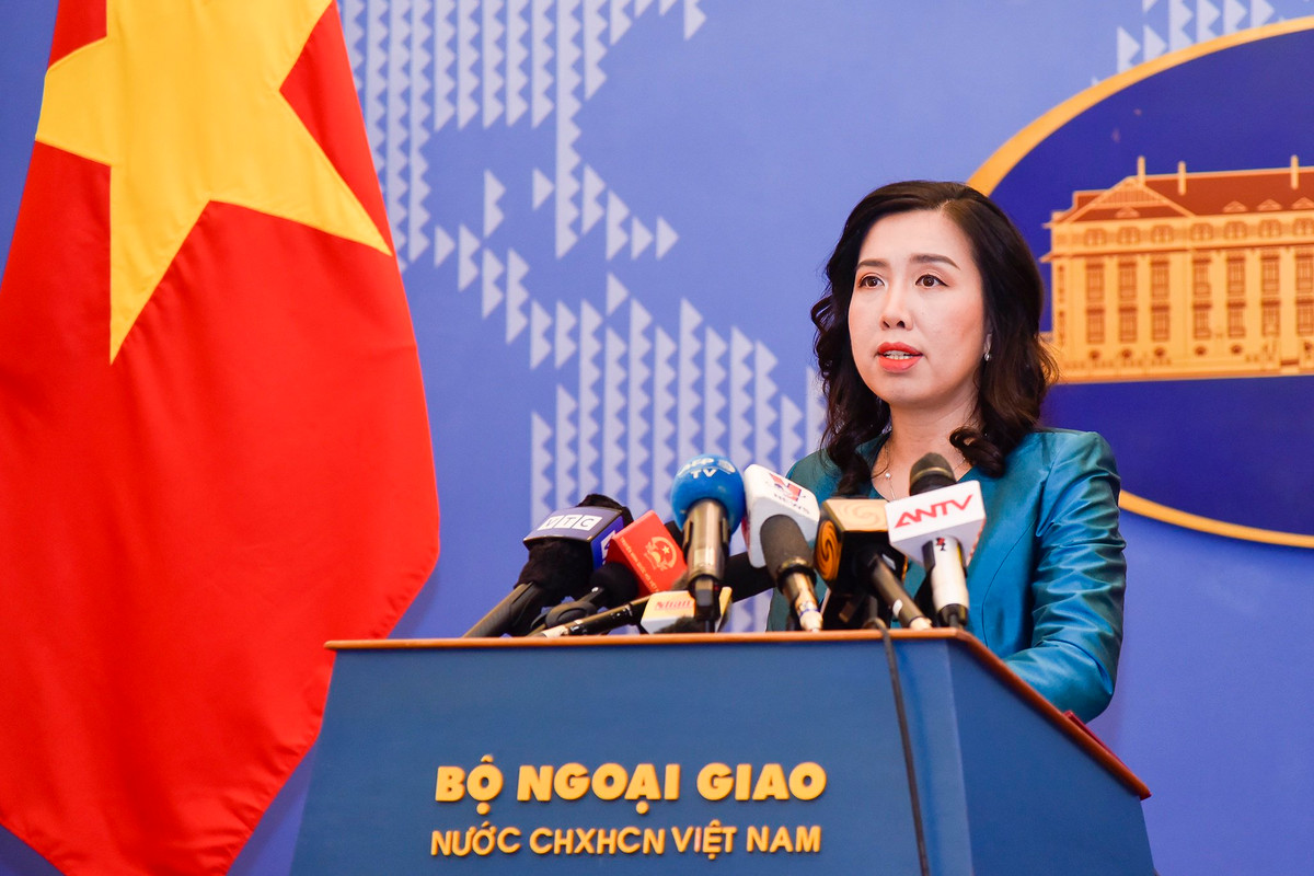 Bo Ngoai giao: Khong co vung cam trong xu ly sai pham o Cuc Lanh su