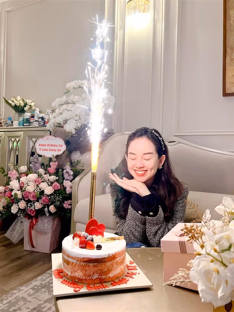 Loat hot mom dong con van khien trai tan chay nuoc mieng-Hinh-11