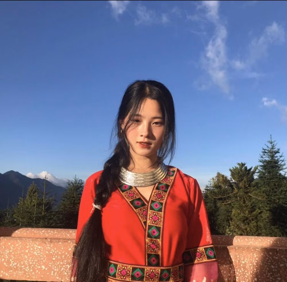 Nữ sinh Dao Đỏ gây chú ý qua clip: 'Tôi lớn nhờ mạnh thường quân' Nu sinh Dao Do gay chu y qua clip: 'Toi lon nho manh thuong quan'