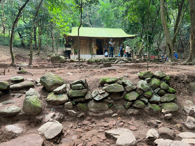 Thuc hu chuyen tim thay phu de thai ap cua An Sinh vuong Tran Lieu-Hinh-3