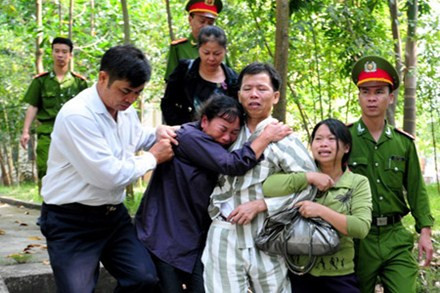 Ông Nguyễn Thanh Chấn được minh oan. Ông Nguyễn Thanh Chấn được minh oan.