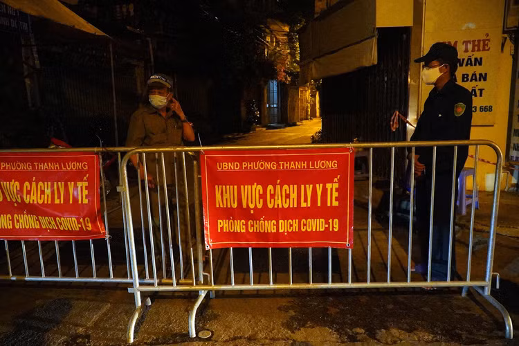 Xuyen dem phong toa con ngo tai Ha Noi co 20 truong hop F0-Hinh-3