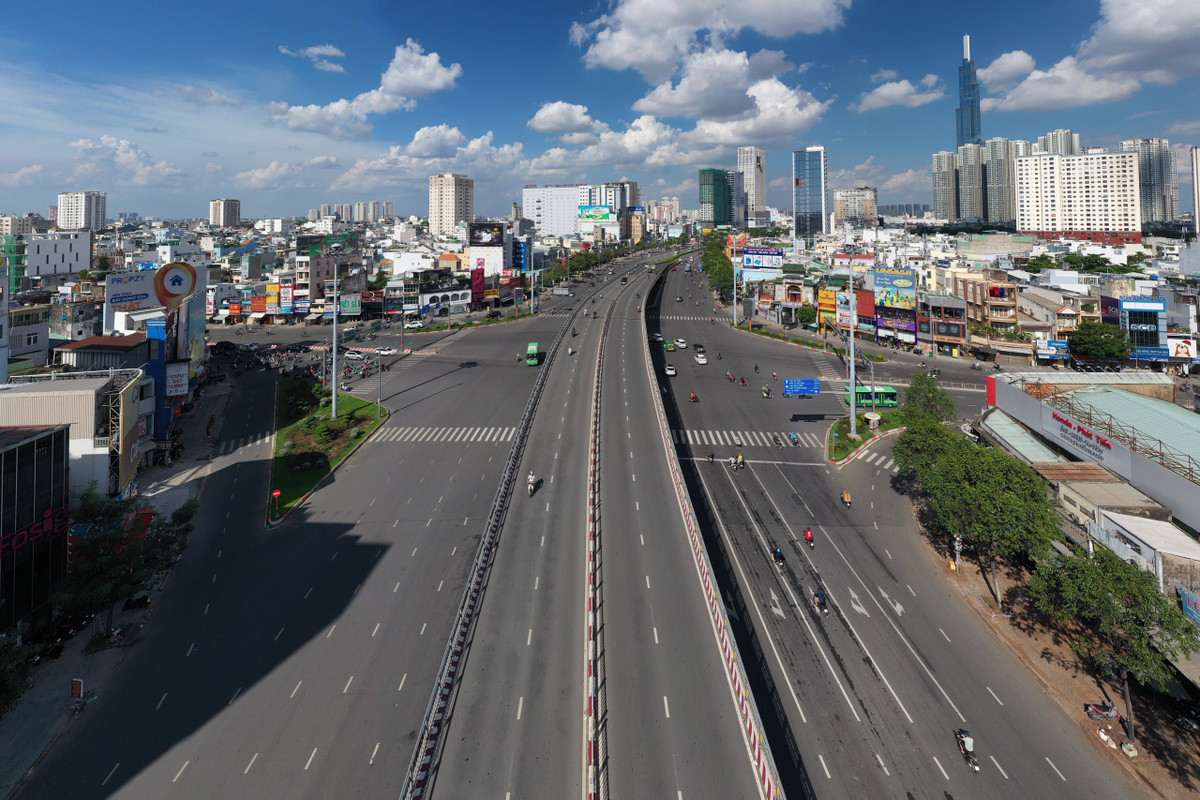 Thay doi chien luoc chong dich o phia Nam va nhung uu tien cho TP.HCM