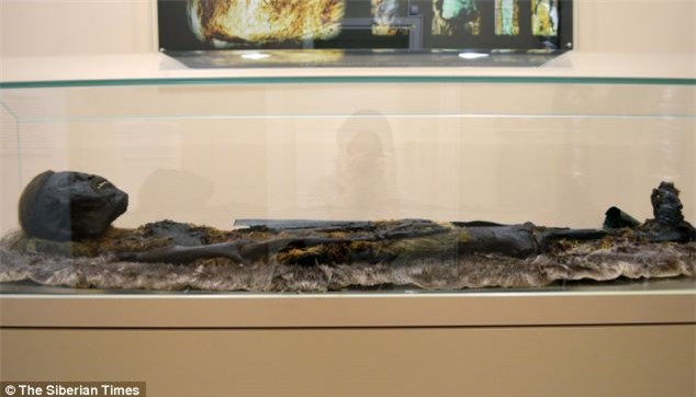 Tim thay nhieu xac uop trong mo tap the, nha khoa hoc sung sot-Hinh-2