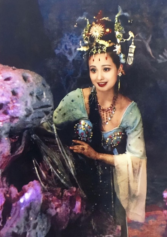 Cuoc song vien man cua cong chua dep nhat 'Tay du ky' 1986-Hinh-6