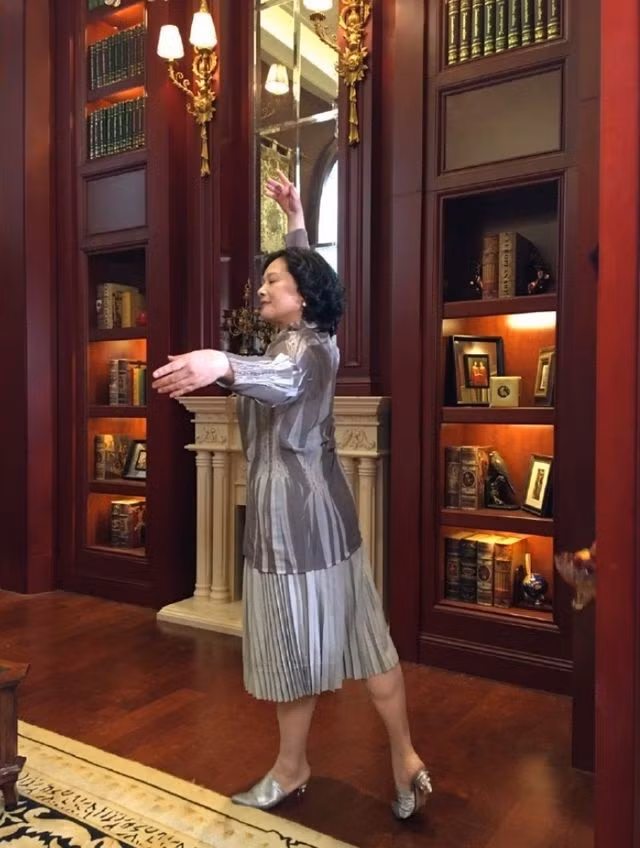 Cuoc song vien man cua cong chua dep nhat 'Tay du ky' 1986-Hinh-2