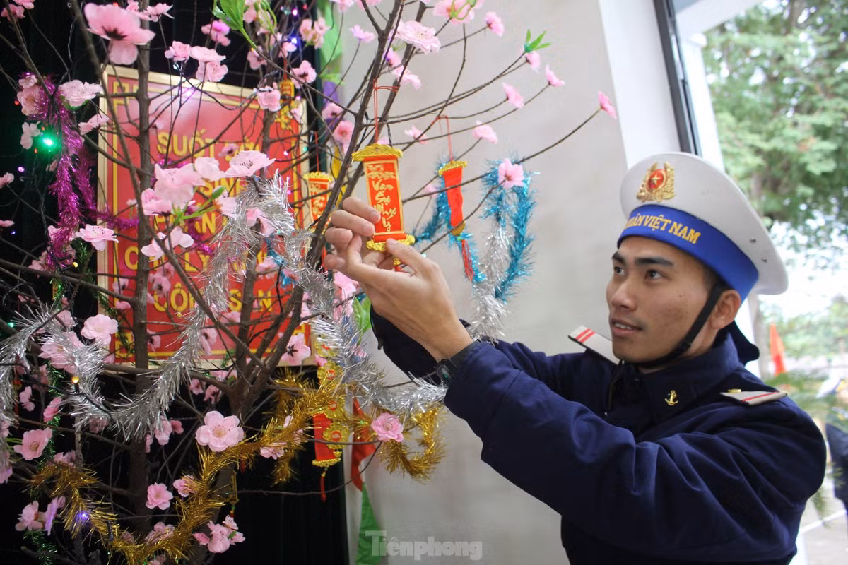 Ngay 30 Tet cua nhung nguoi linh canh giu bien, dao thieng lieng To quoc-Hinh-14