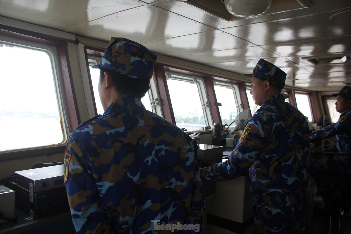 Ngay 30 Tet cua nhung nguoi linh canh giu bien, dao thieng lieng To quoc-Hinh-8