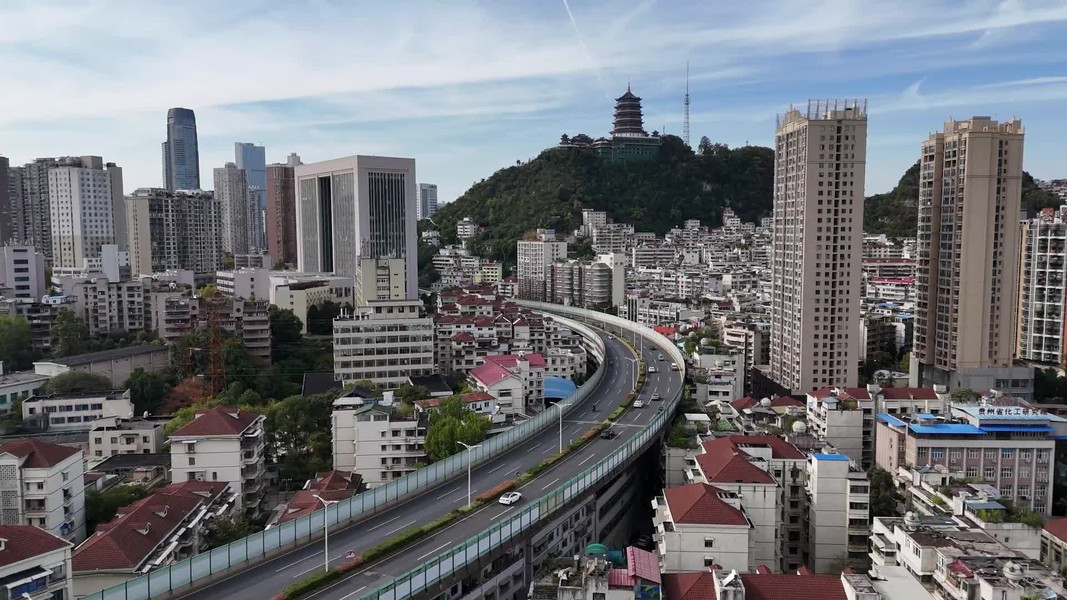 Song, để đảm bảo về ô nhiễm tiếng ồn, chính quyền sở tại đã cấm xe tải đi qua cầu và cấm xe tải nhẹ đi qua cầu Shuikousi vào buổi tối