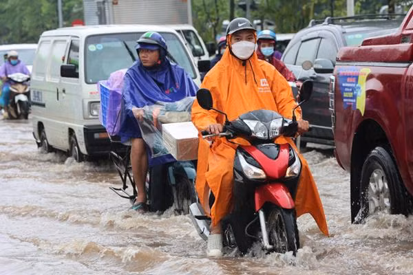 Du bao thoi tiet 11/8: Bao so 2 do bo, khap mien Bac mua rat to