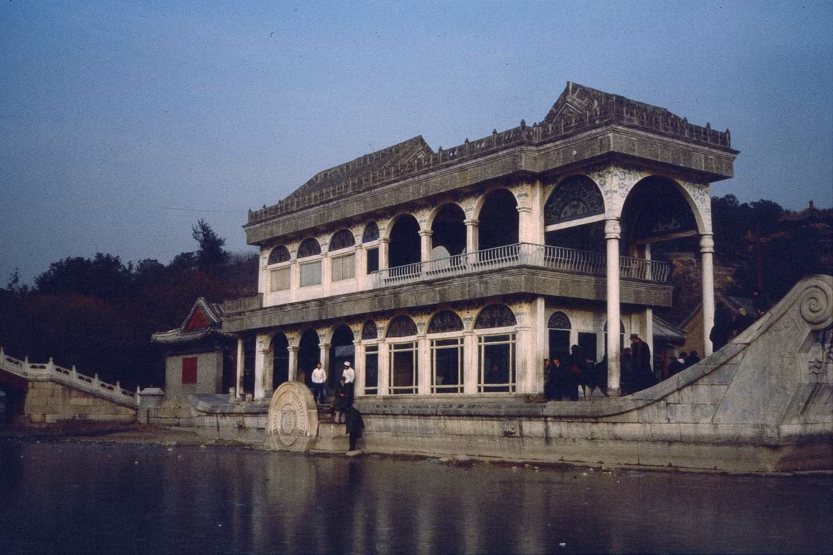 Một công trình ở Di Hòa Viên, cung điện mùa hè của nhà Thanh ở Bắc Kinh.