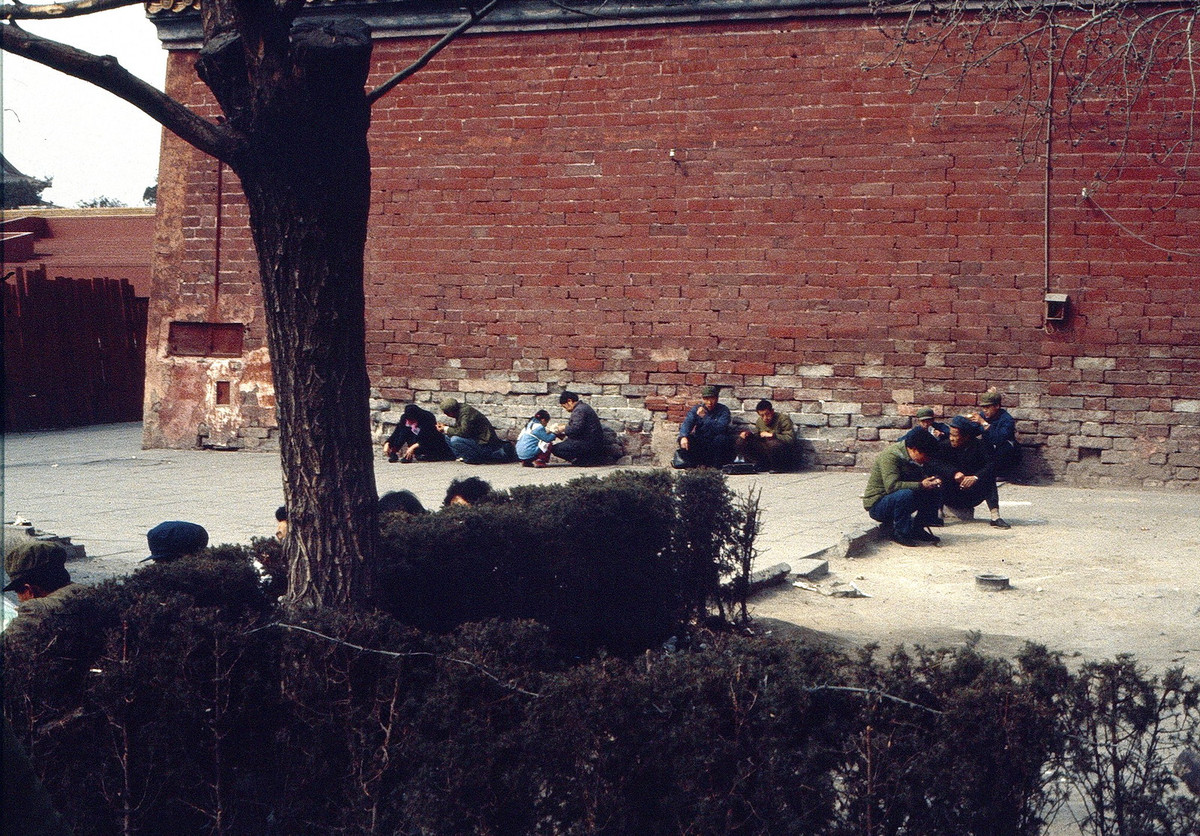 Giờ nghỉ của các công nhân trong Tử Cấm Thành.