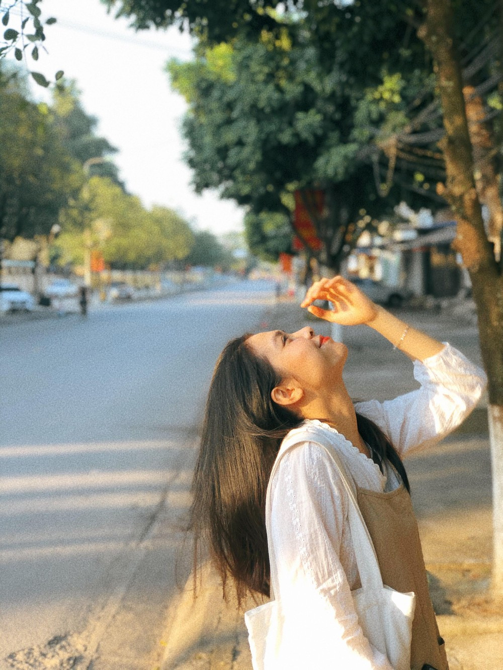 Co gai 9X hien toc tang benh nhan ung thu-Hinh-2