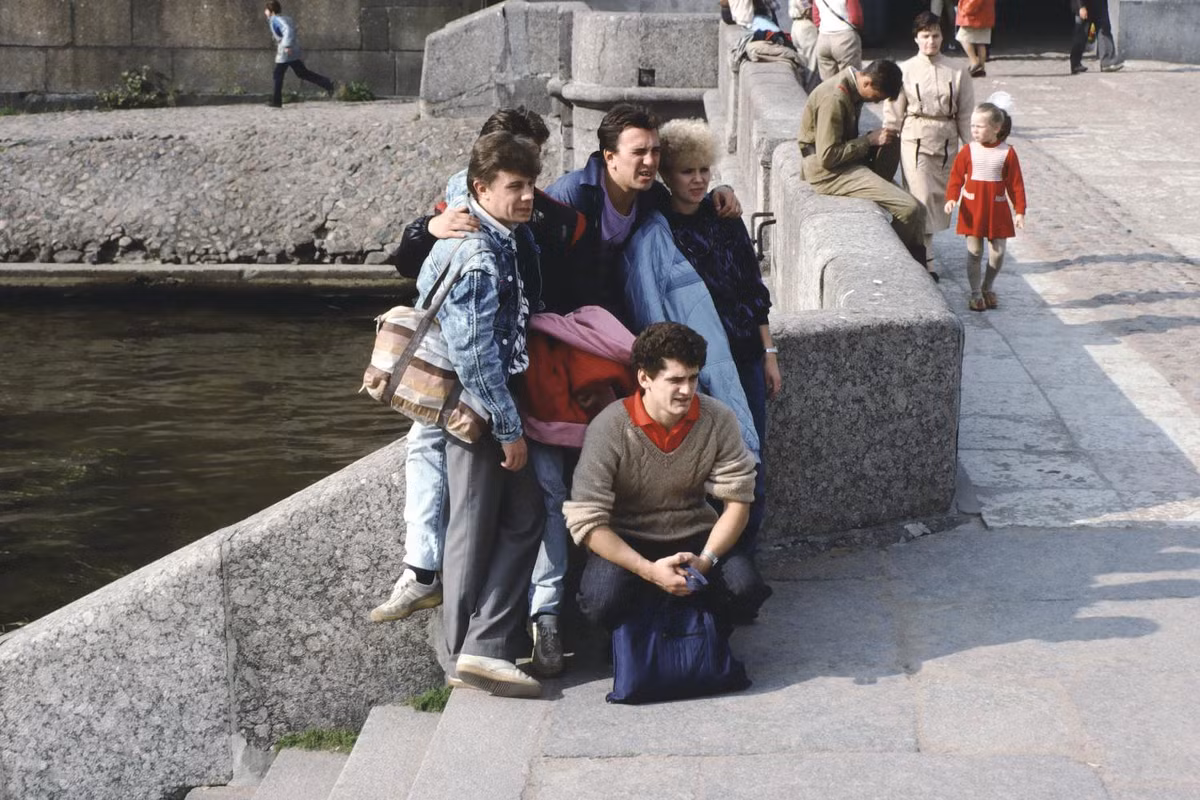 Du khách tham quan pháo đài Peter &amp; Paul.