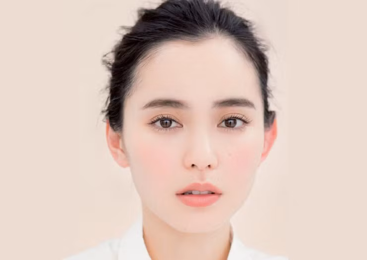 Họ thường sinh ra đã là tiểu thư giàu có hoặc cũng có ngoại hình xinh đẹp bội phần. Thế nên trong cuộc sống họ có thể sẽ được nhiều người đàn ông yêu mến, nể trọng.