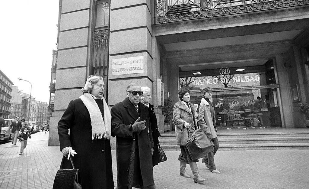 Trên phố La Rambla, trung tâm Barcelona.
