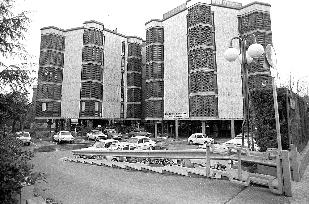 Tòa nhà có kiến trúc độc đáo ở khu Pedralbes, Barcelona năm 1979.