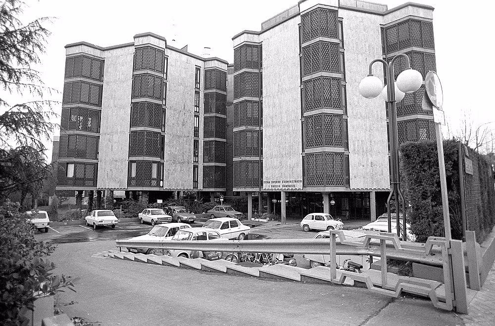 Tòa nhà có kiến trúc độc đáo ở khu Pedralbes, Barcelona năm 1979.