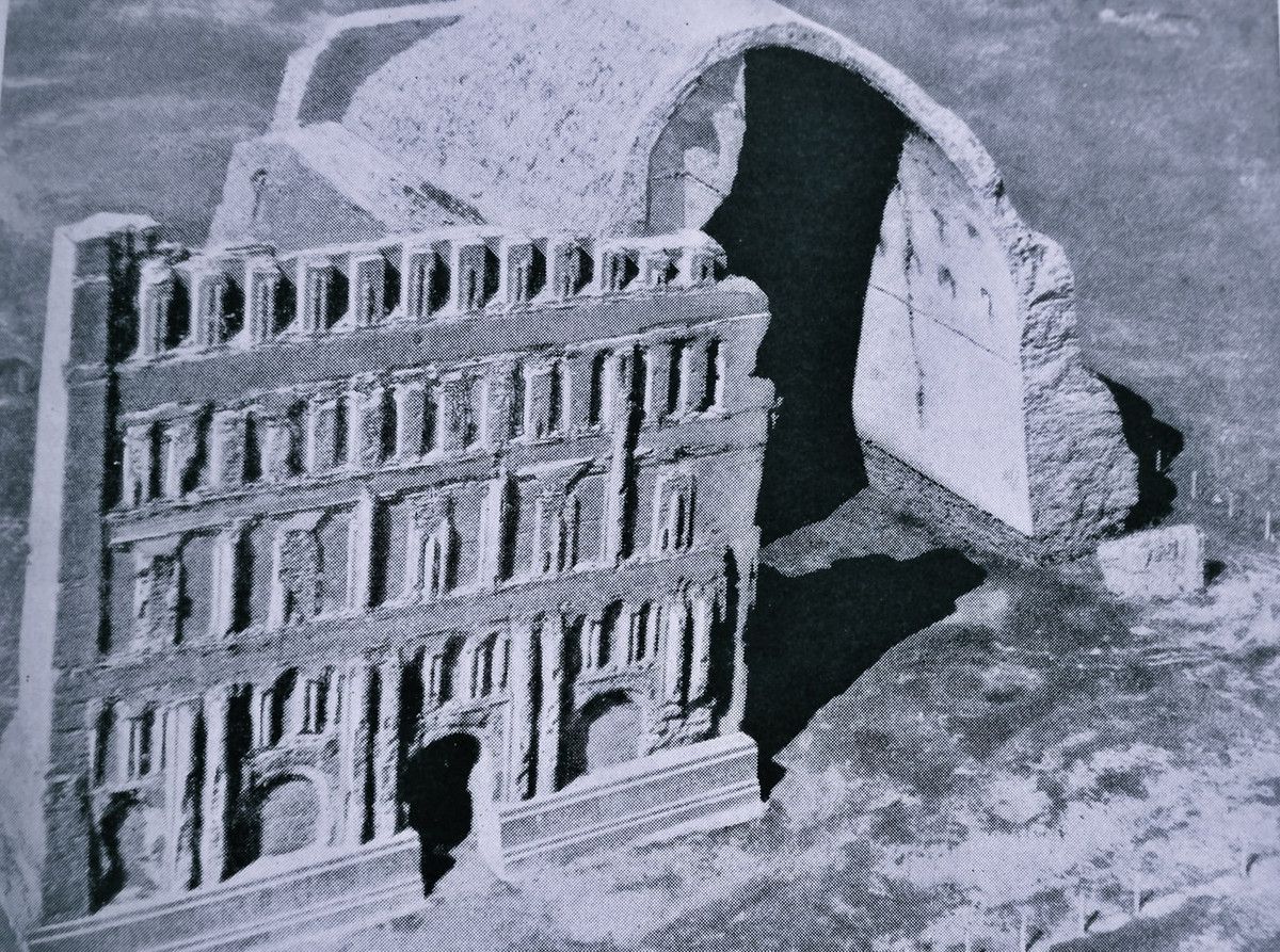 Sau nhiều thế kỷ bị lãng quên giữa sa mạc, vào năm 1909, một trận lụt nghiêm trọng đã phá hủy nặng nề những gì còn lại của cung điện Taq Kasra. Ảnh: Reddid.