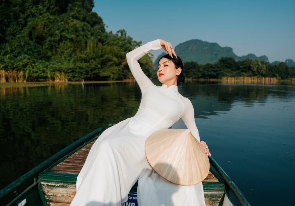 Lily Chen tiet lo ly do song 'an' gan 1 nam