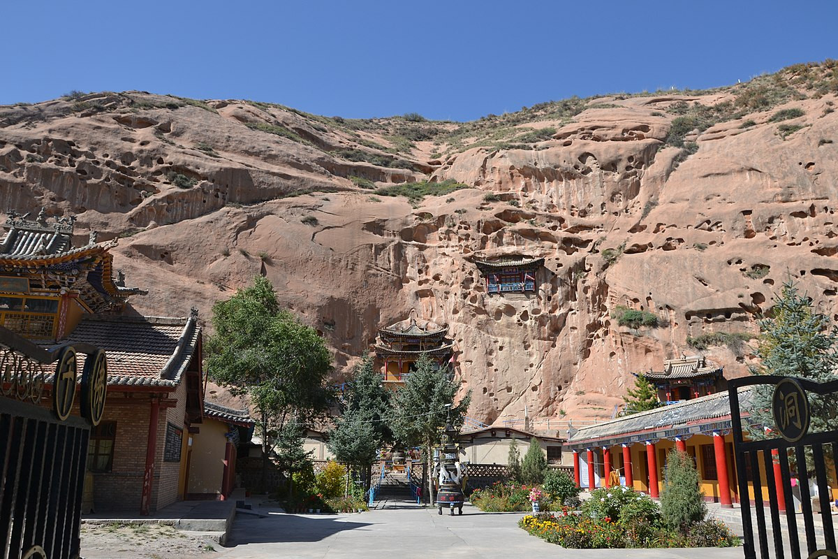 Kham pha ky quan Phat giao cua dan toc Duy Ngo Nhi-Hinh-2