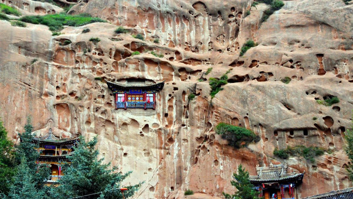 Các tu sĩ người Uygur / Duy Ngô Nhĩ được cho là những người tạo lập và duy trì Mã Đề Tự thuở sơ khai. Đến thế kỷ 13-14, quần thể chùa chiền ở nơi đây chịu ảnh hưởng của cả Phật giáo Tây Tạng và Trung Hoa. Ảnh: Touch.travel.qunar.com.