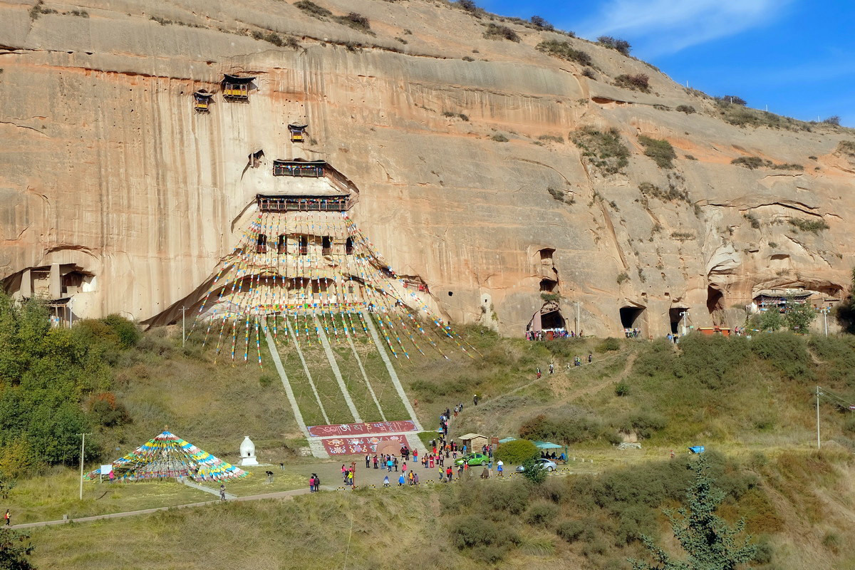Khu phức hợp bao gồm hơn 70 hang động. Các công trình này nối với nhau bằng hệ thống lối đi nằm trong lòng núi. Ảnh: Baidu.