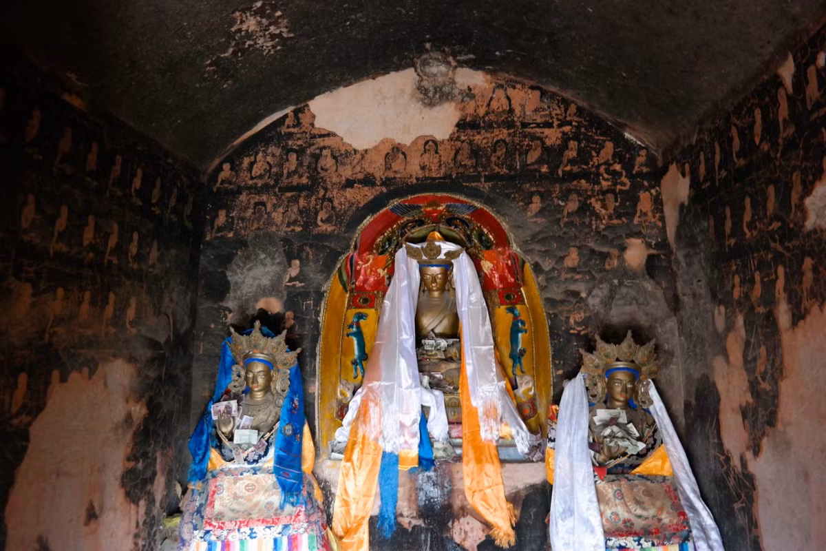 Nơi đây có thể được coi là một bảo tàng Phật giáo cổ độc đáo, phản ánh một giai đoạn phát triển hoàng kim của đạo Phật trên tuyến đường thương mại nổi tiếng nhất trong lịch sử văn minh nhân loại. Ảnh: Tsem Rinpoche.