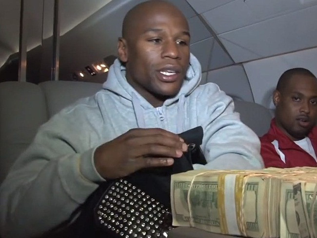 Floyd Mayweather là võ sĩ quyền anh. Anh nhanh chóng trở thành một trong những võ sĩ hàng đầu thế giới, giành huy chương đồng tại Thế vận hội Atlanta 1996.
