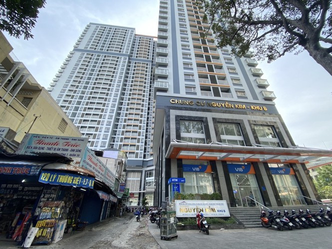 ##s###Chung cư Nguyễn Kim – Khu B (quận 10), Resco chi trả chi phí thực hiện dự án thay cho đối tác kinh doanh, làm ảnh hưởng đến hoạt động kinh doanh của Resco, làm lợi cho đối tác, mang tính rủi ro cao.