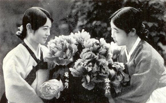 Những nàng "gisaeng sắc nước hương trời" từng làm hàng triệu nam nhân Hàn Quốc si mê 100 năm trước ảnh 7 Những nàng "gisaeng sắc nước hương trời" từng làm hàng triệu nam nhân Hàn Quốc si mê 100 năm trước ảnh 7