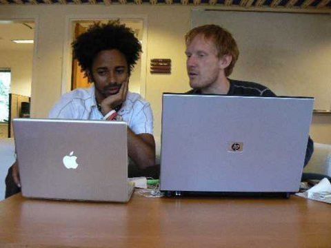 Các nhân viên bị cấm Facebook vì các ông chủ cảm thấy lancg phí thời gian.