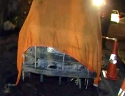 Chiếc Hyundai Santro bốc cháy tại Ấn Độ khiến 2 em nhỏ thiệt mạng.