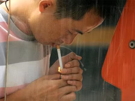 Trung bình mỗi năm thuốc lá cướp đi sinh mạng của hơn 1 triệu người dân Trung Quốc, nhiều hơn dân số đảo Cyprus. Tổ chức Y tế Thế giới WHO đưa ra con số đáng báo động khoảng 3 triệu người nước này sẽ chết vì thuốc lá vào năm 2015.