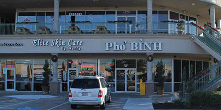 Thương hiệu Phở Bình đã nổi tiếng từ năm 1980 Houston, Mỹ được các thực khách bỏ phiếu 22,71% để trở thành thương hiệu ẩm thực nổi tiếng nhất thành phố này. Nhà báo David Rosengarten từng viết trong các món ăn châu Á, phở Việt Nam là món có gia vị hài hòa và hợp khẩu vị với người Mỹ nhất trên thế giới.